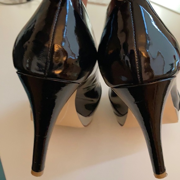 Shoes - Picture 3 of 4